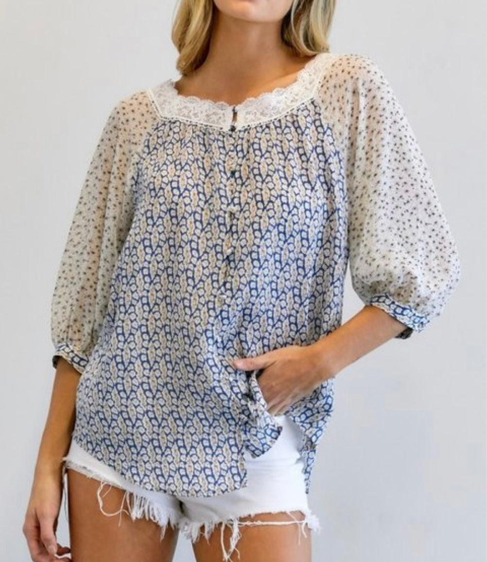 FLORAL PRINTED BUTTON DOWN LOOSE TOP
